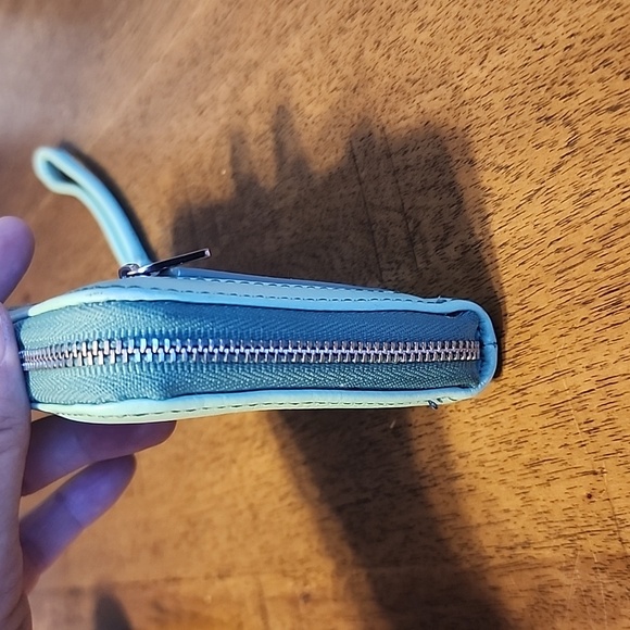 Fossil Mint Green wristlet - Picture 5 of 16